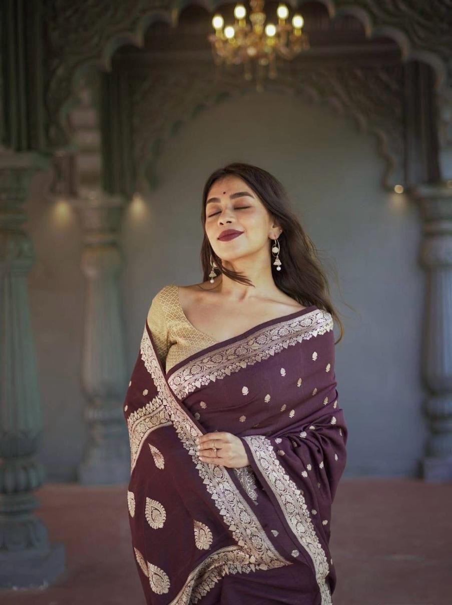 Elegant Soft Lichi Silk Saree with Jacquard Work