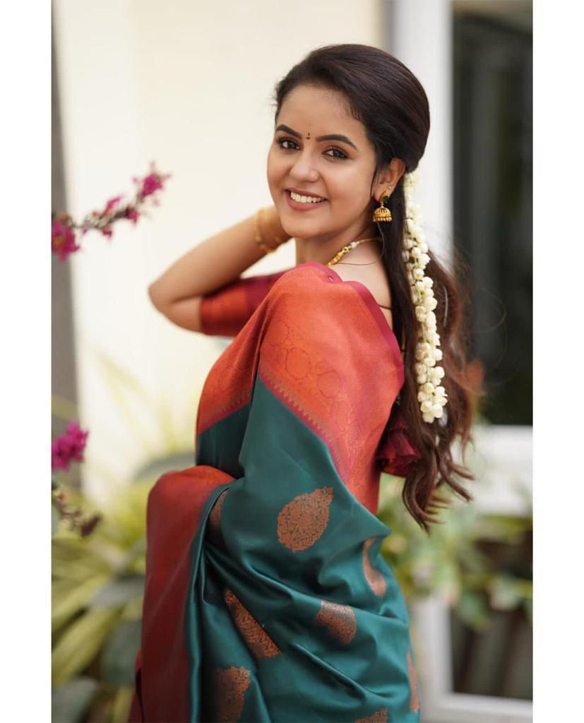 Elegant Soft Lichi Silk Saree with Jacquard Work