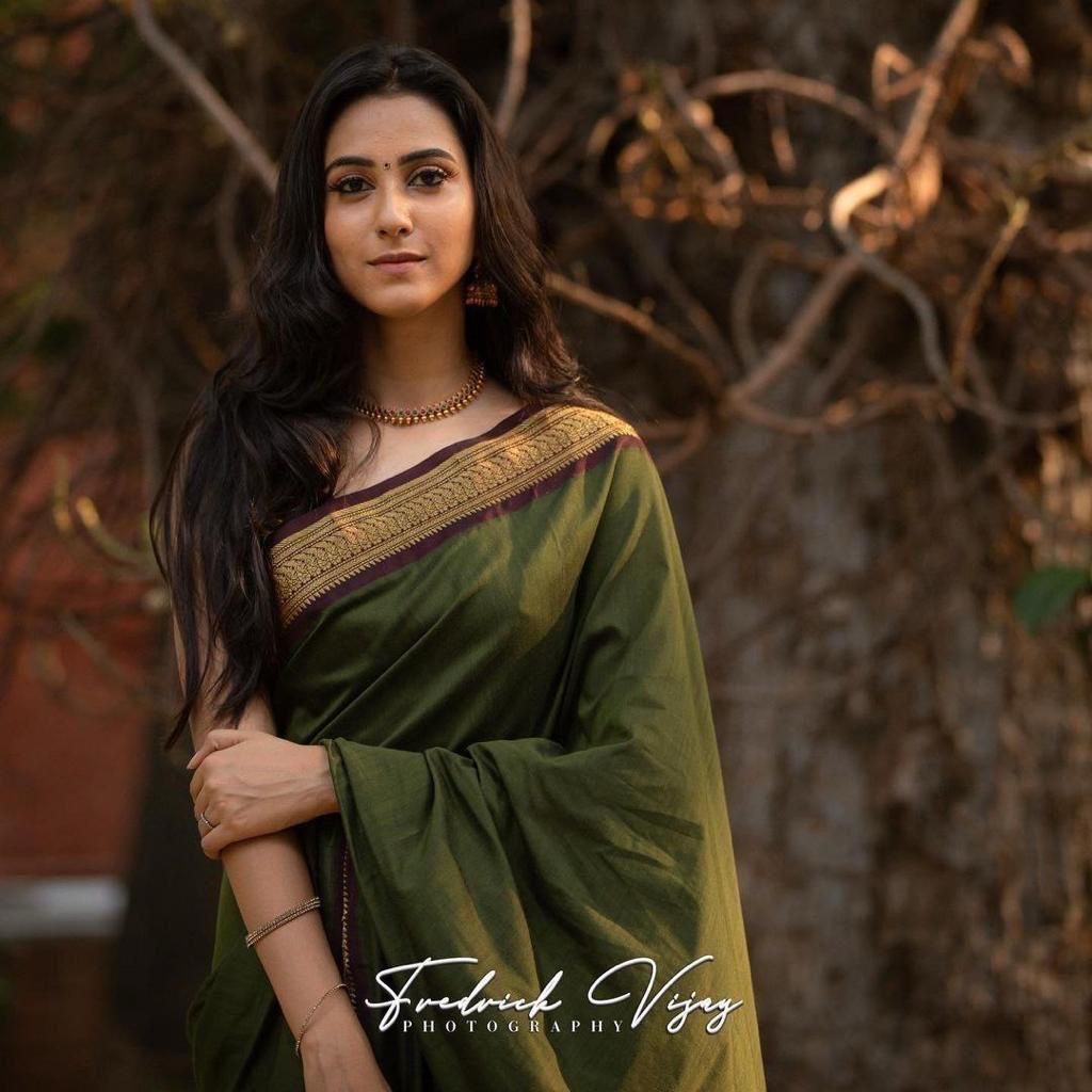 Silk Green Festival Wear Weaving Saree