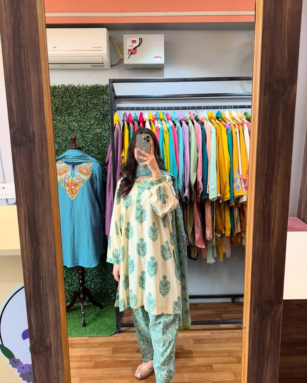 Effortless Style Meets Everyday Comfort – Mal Cotton Co-ord Set with Dupatta