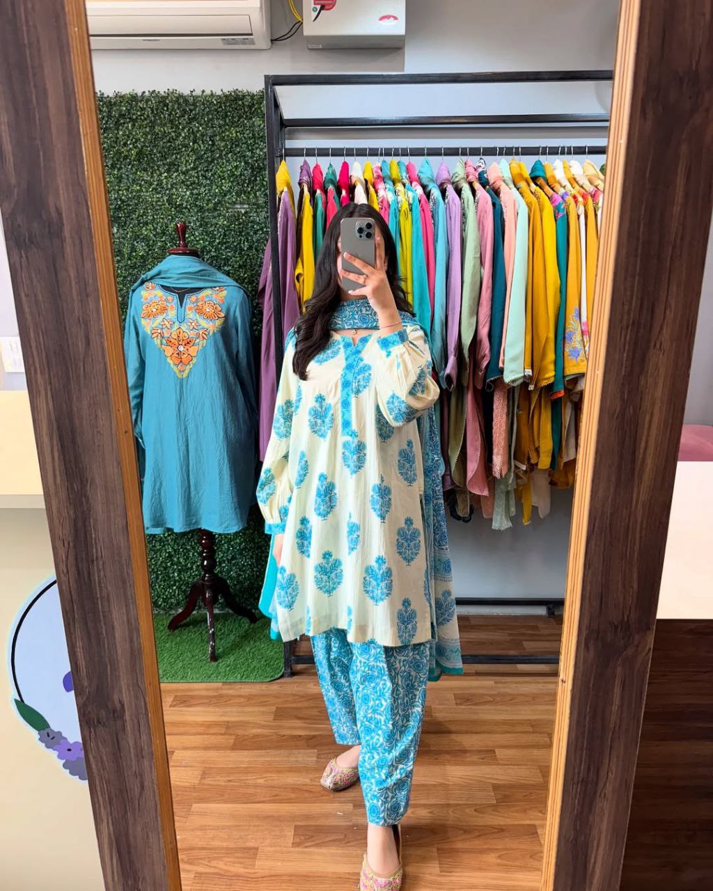 Effortless Style Meets Everyday Comfort – Mal Cotton Co-ord Set with Dupatta