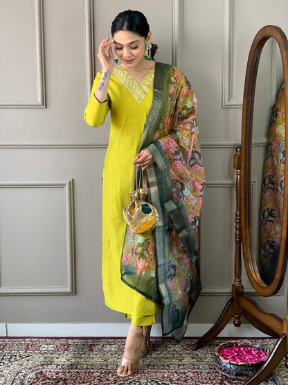 NEW BEAUTIFUL VISCOSE CHANDERY KURTA SET