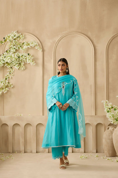 NEW BEAUTIFUL ROMAN SILK KURTA SET