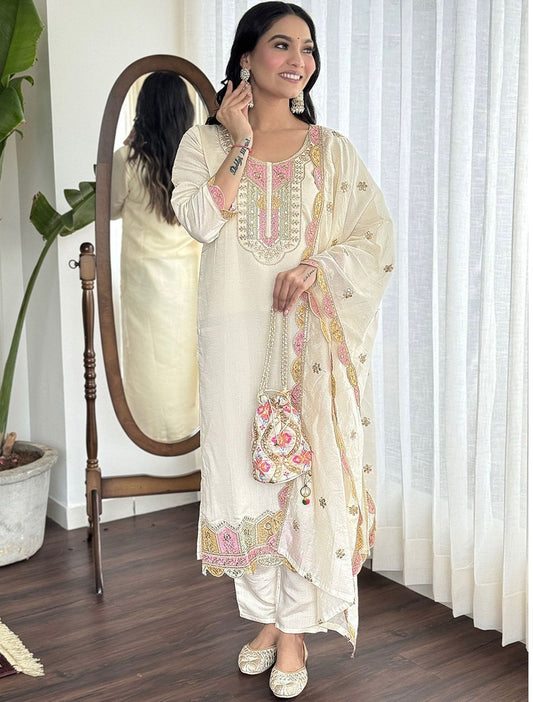 Women Embellished & Embroidery Straight Kurta Set