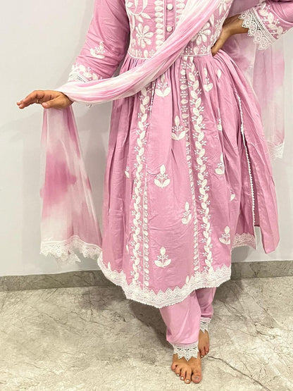 CHIKANKARI REYON COTTON KURTA SET WITH NAZEEN DYE DUPATTA