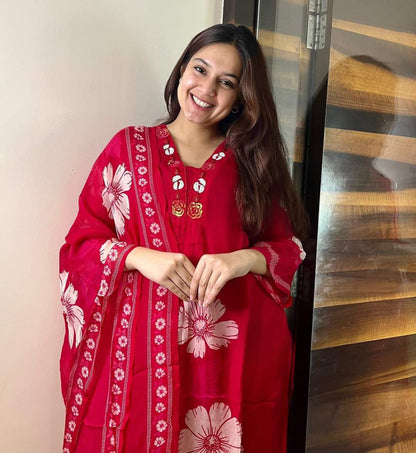 BEAUTIFUL FLOWER PRINT KURTA SET