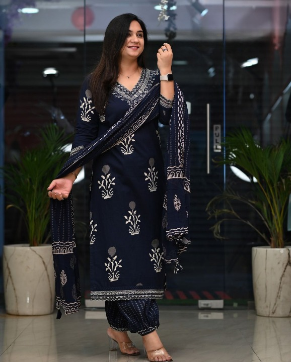 Beautiful Printed Cotton Suit Set