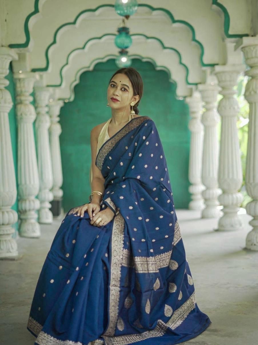 Elegant Soft Lichi Silk Saree with Jacquard Work
