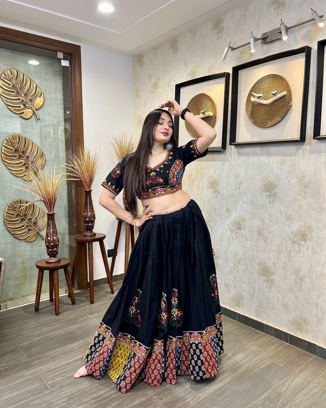 BEAUTIFUL LEHNGA CHOLI
