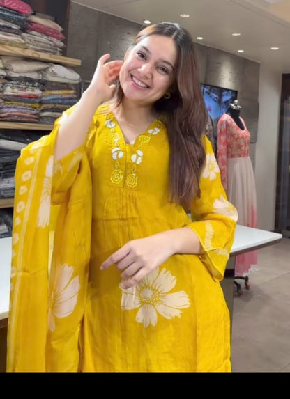 BEAUTIFUL FLOWER PRINT KURTA SET