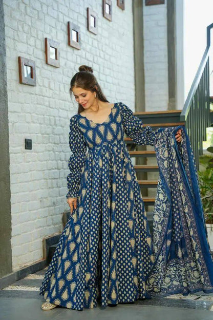 BEAUTIFUL HEAVY ANARKALI GOWN