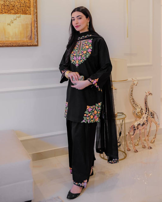 Designer Embroidered Crape Silk 3-Piece Set&nbsp;
